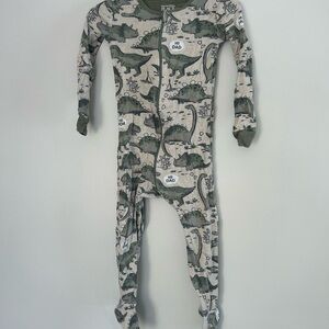 The Children's Place 2t green & tan Dino Print zip up sleeper